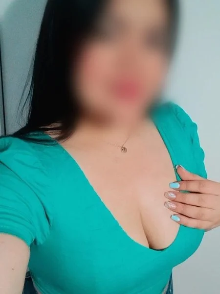 CAMARERA DE DIA ACOMPAÑANTE DE NOCHE escort sexual en Valencia
