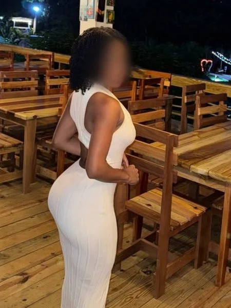 Harlot MULATA EXUBERANTE JOVEN LLENA DE VIDA FIESTERA Valencia