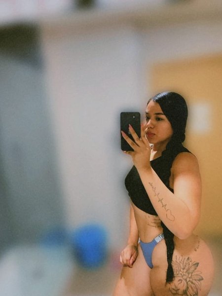 KORAL escort sexual en Valencia