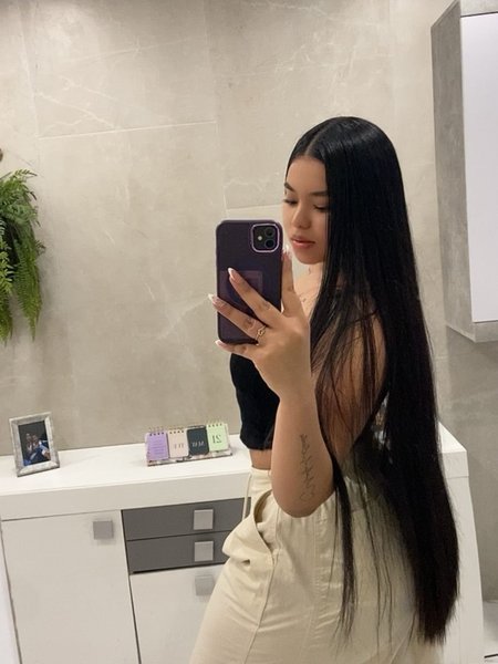 laura valencia putear
