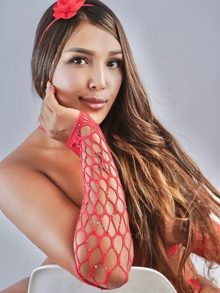 laura valencia putear