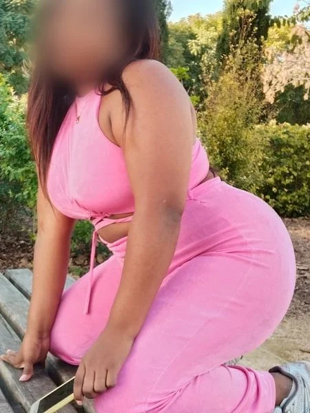 MULATA EXUBERANTE PRIMERA VEZ EN VALENCIA NOVATA valencia putear